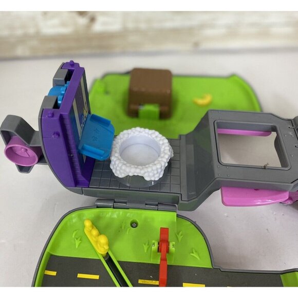 PAW Patrol Transforming Helicopter 2 Figures Dog Bath For Possible Repair 2 READ - Picture 10 of 16